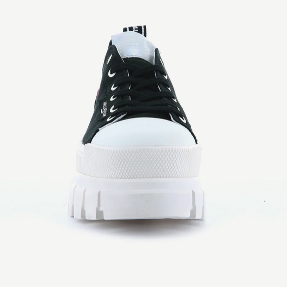 Palladium Revolt LO TX Black/Marshmallow Women PALLADIUM REVOLT LO TX BLACK/MARSHMALLOW WHITE CANVAS SHOES SIZE 8.5 NEW IN BOX!